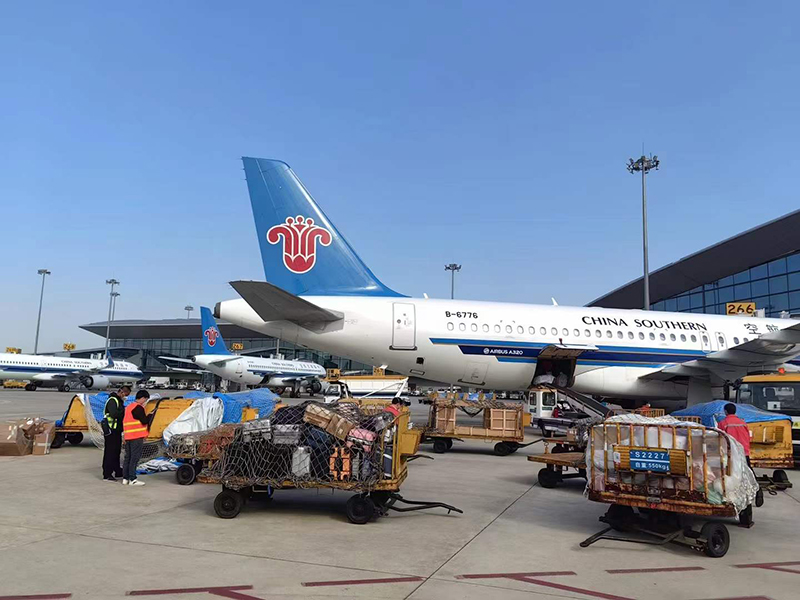 仁化到和田空运公司-航空